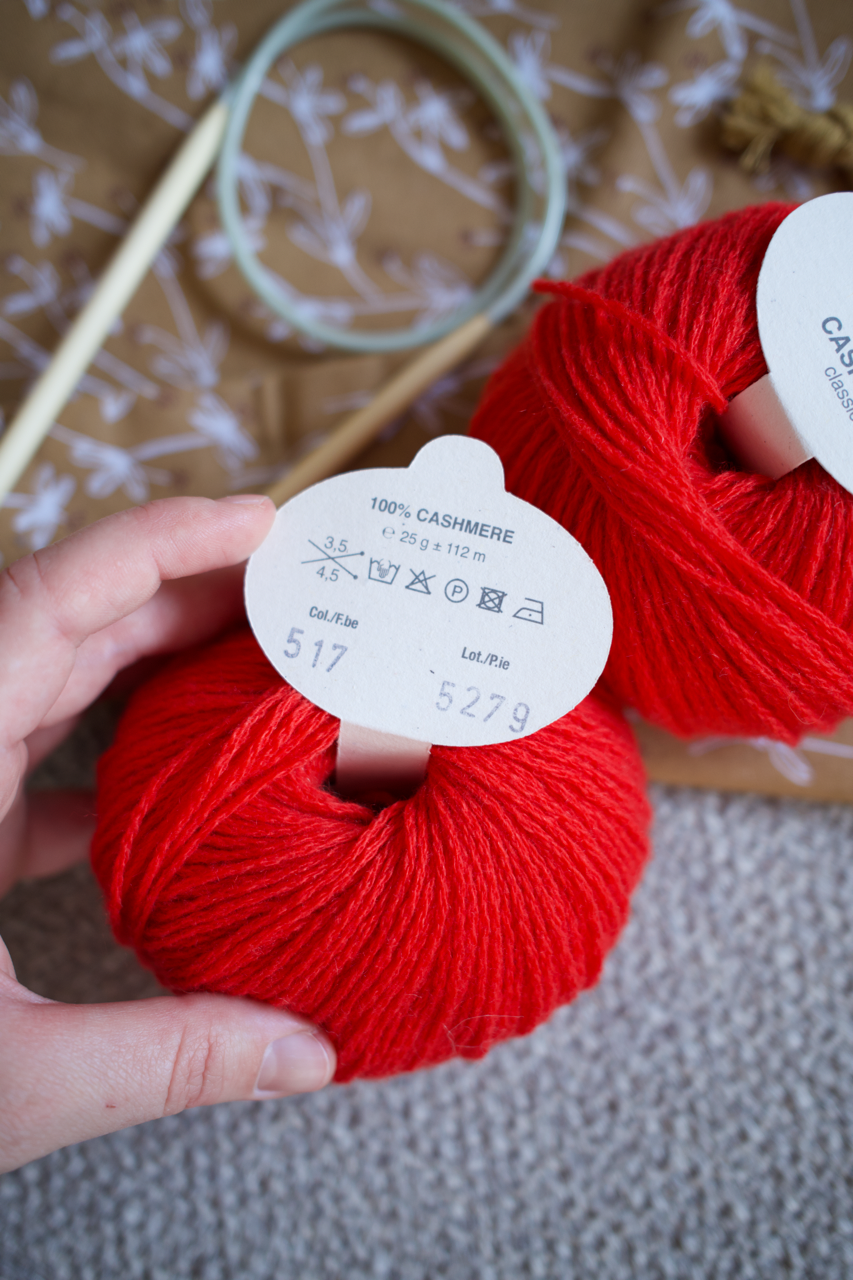 BALD VERFÜGBAR Strickset Minischal